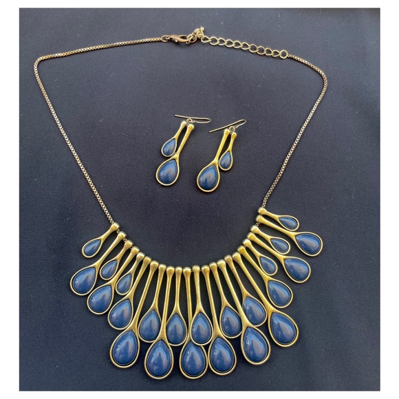 Vintage Jewelry - Vintage Art Deco necklace with earrings.